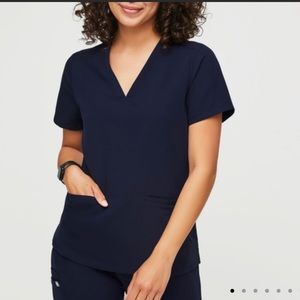 Figs scrubs top size small